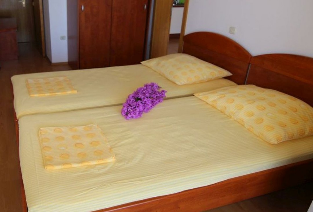 Villa-Skala-apartment-A2-42-interior-2