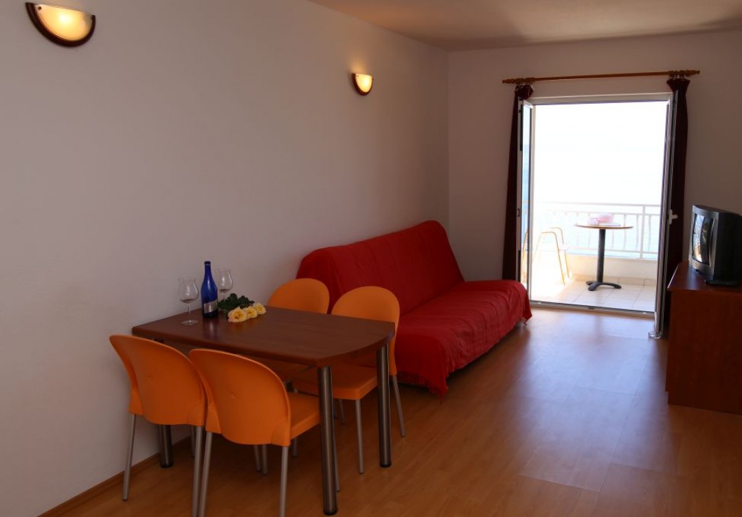 Villa-Skala-apartment-B2-42-interior-1