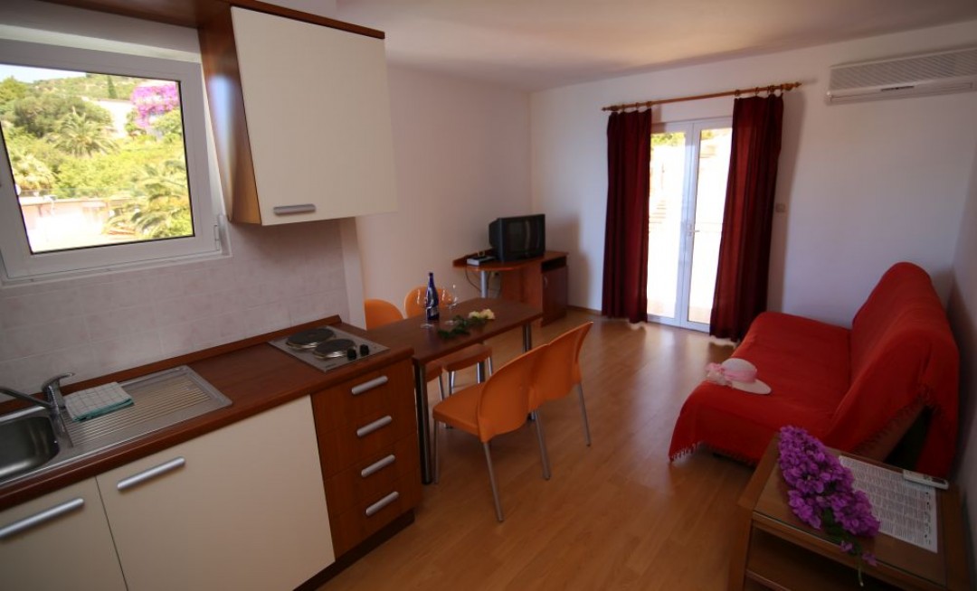 Villa-Skala-apartment-C1-22-interior-2